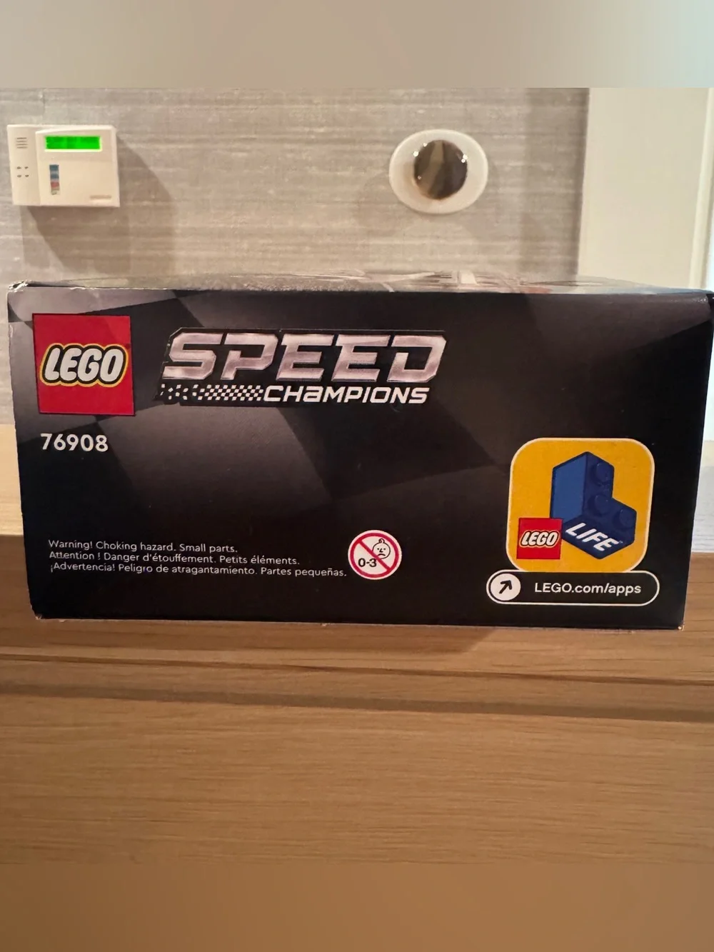 Brand New Lego Speed Champions Lamborghini Countach Car Building Set